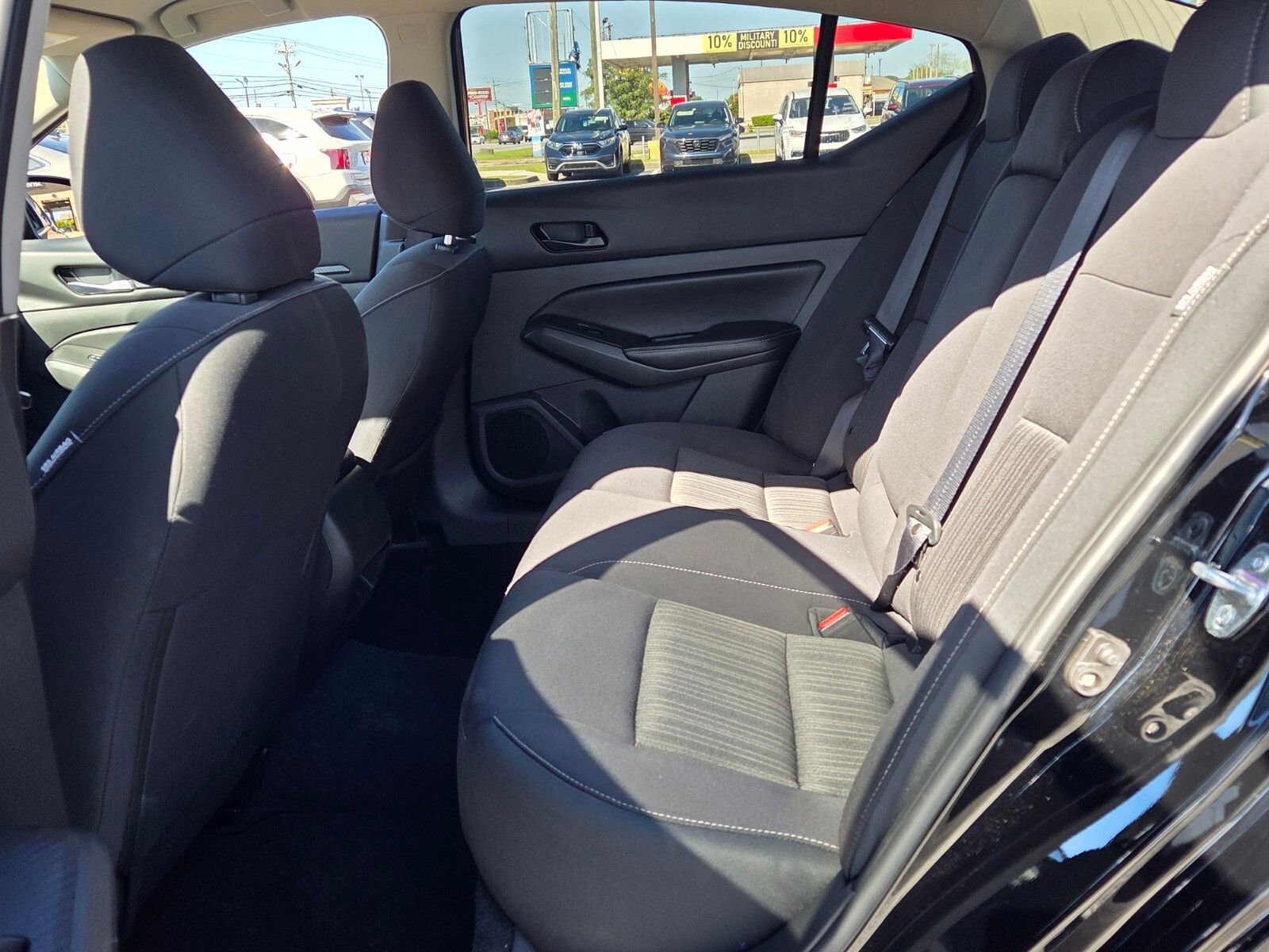 Used 2025 Nissan Altima 2.5 SV image 6