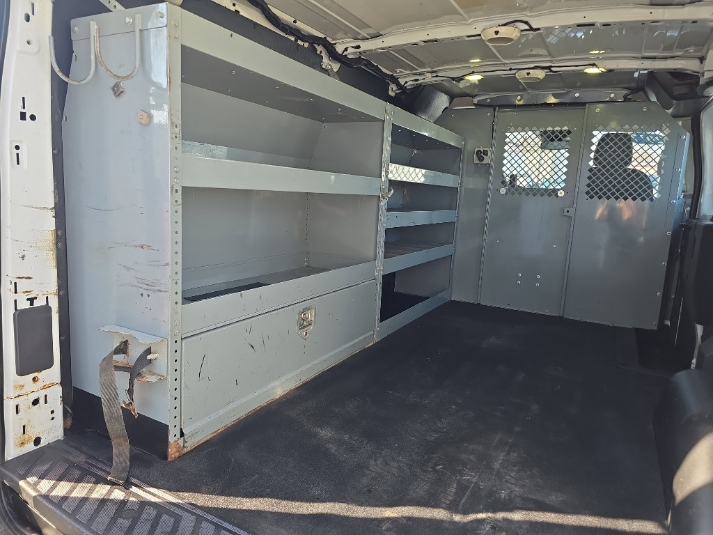 Used 2017 Ford Transit 250 Base image 11