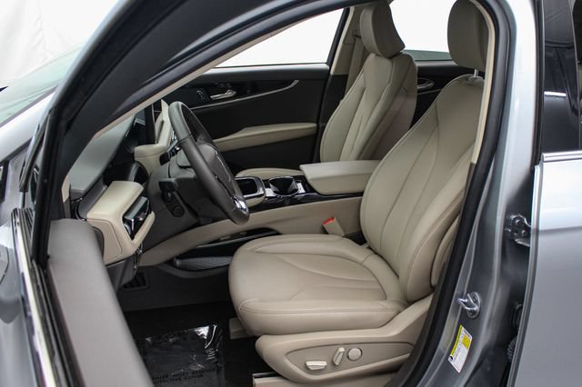 Used 2023 Lincoln Nautilus AWD w/ Premium Package image 16