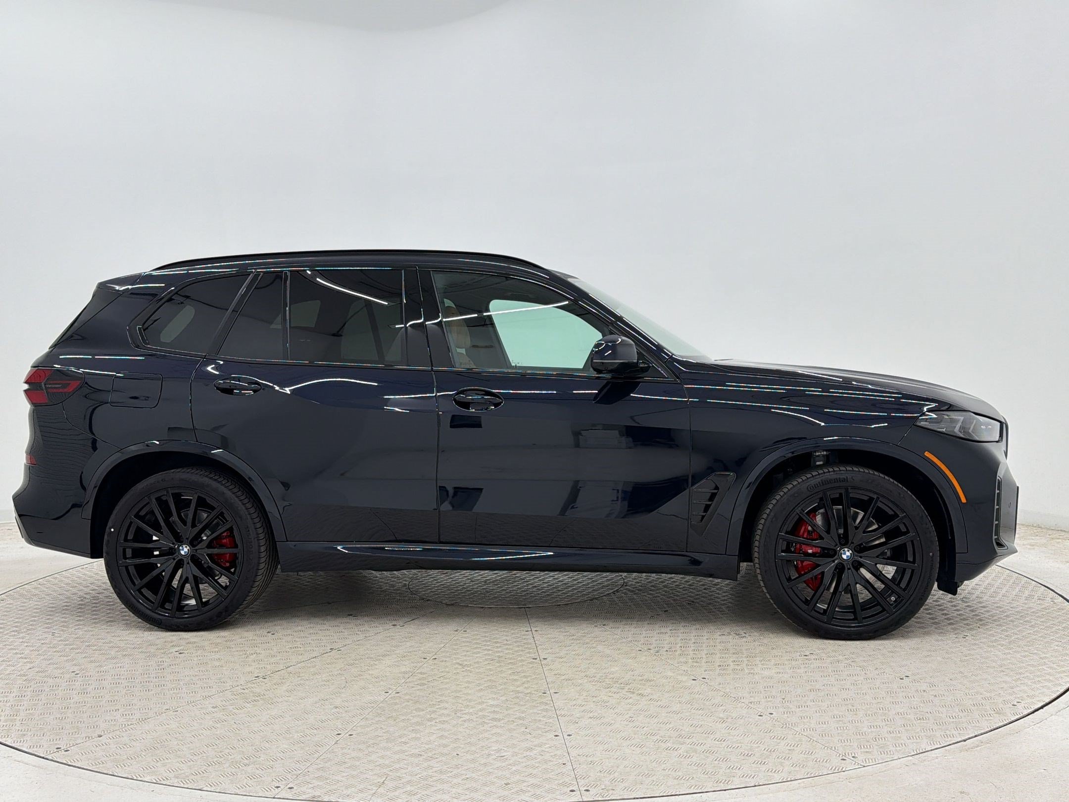 New 2026 BMW X5 xDrive40i w/ M Sport Package AWD/4WD image 8