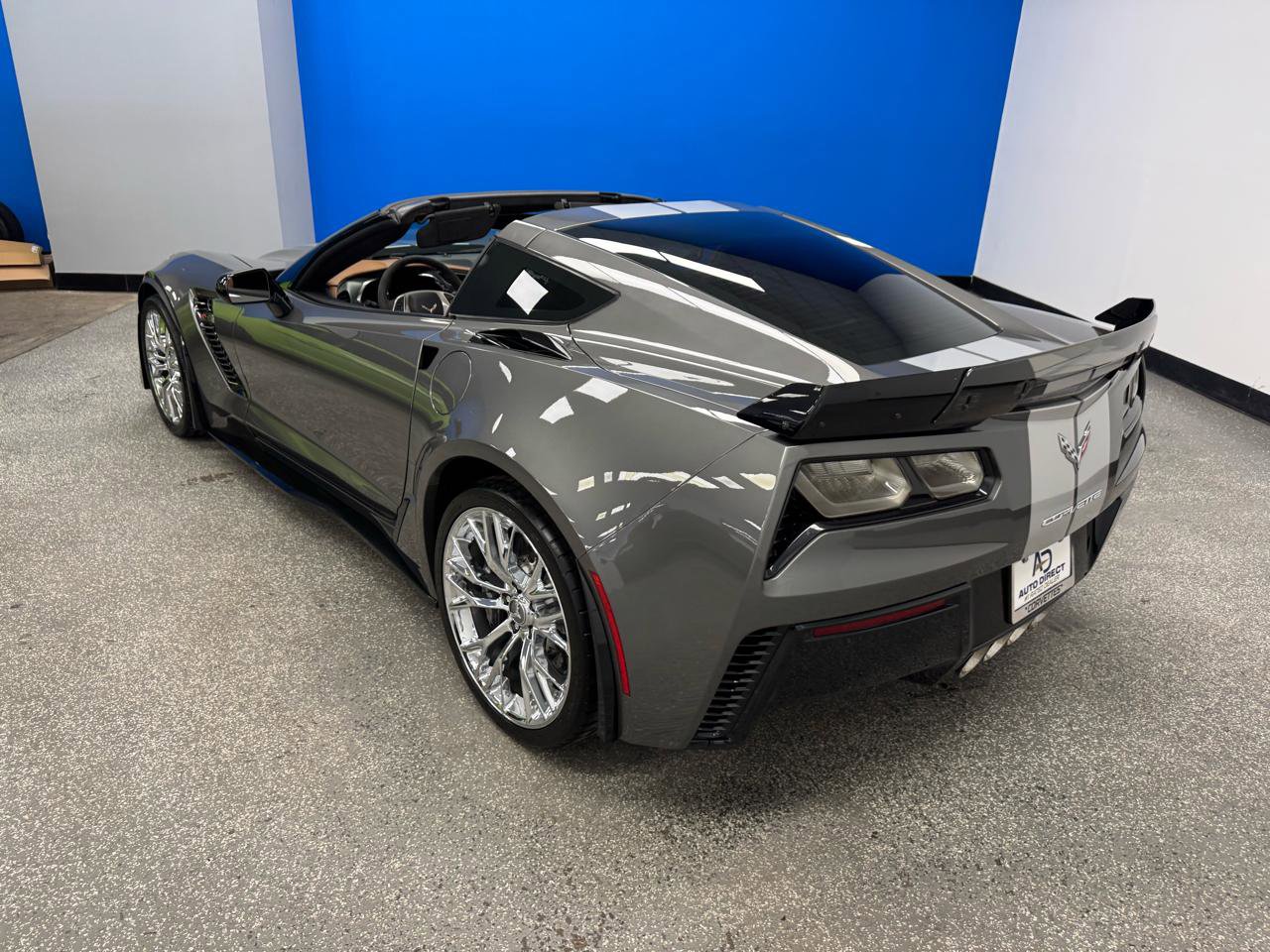 Used 2015 Chevrolet Corvette Z06 w/ 3LZ Preferred Equipment Group image 10