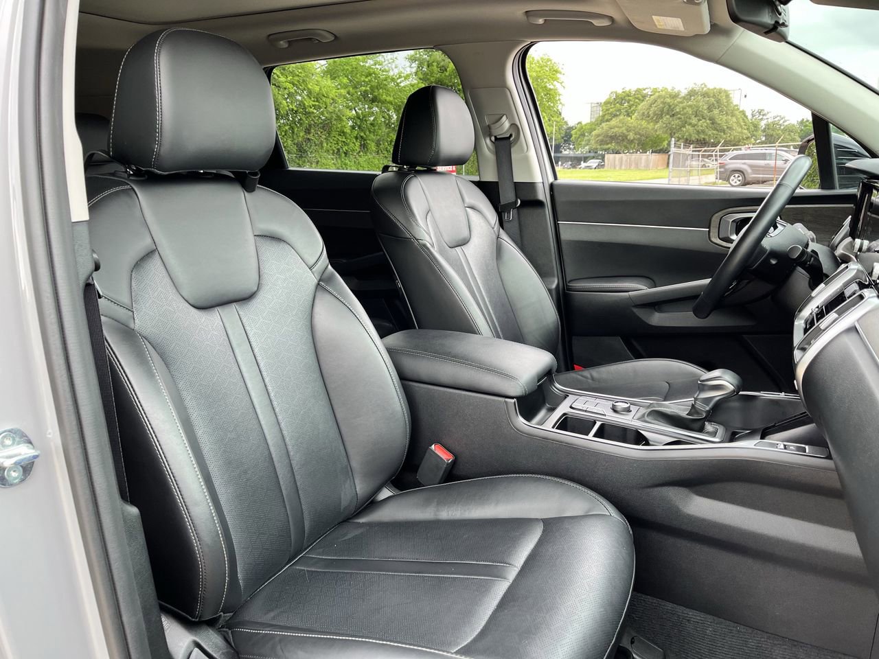 Used 2023 Kia Sorento S w/ Panoramic Sunroof Package AWD/4WD image 25