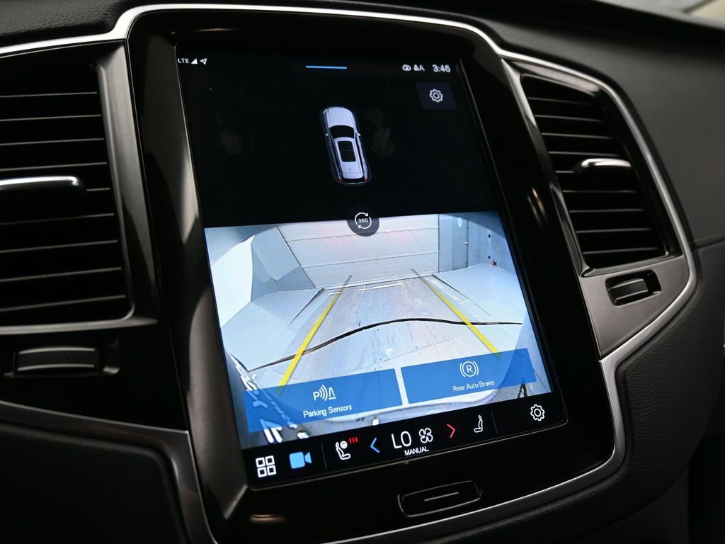 Used 2023 Volvo XC90 B6 Ultimate w/ Protection Package Premier image 14