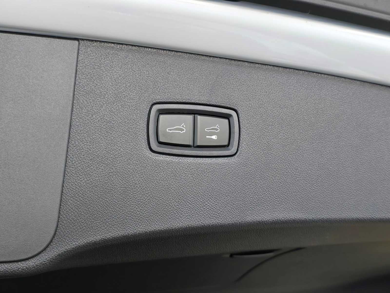 New 2025 Porsche Cayenne S AWD/4WD image 19