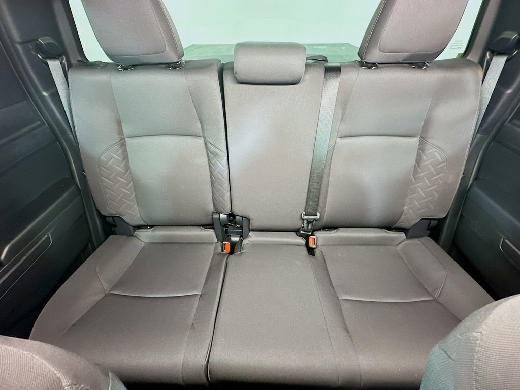 Used 2025 Toyota Tacoma SR AWD/4WD image 13