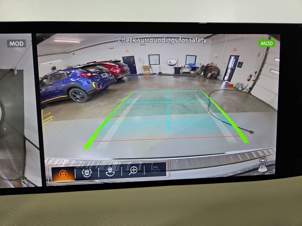 Certified 2025 Nissan Armada Platinum Reserve image 22