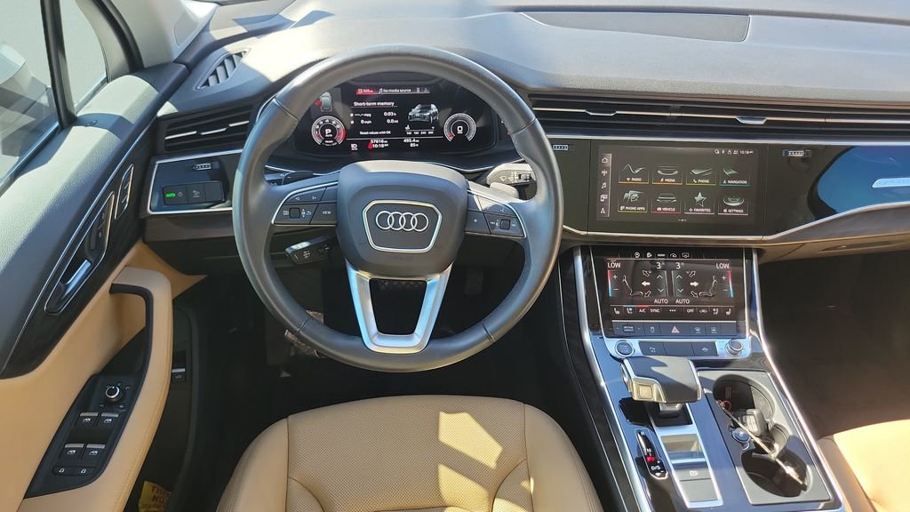 Used 2021 Audi Q7 3.0T Premium Plus w/ Executive Package image 12