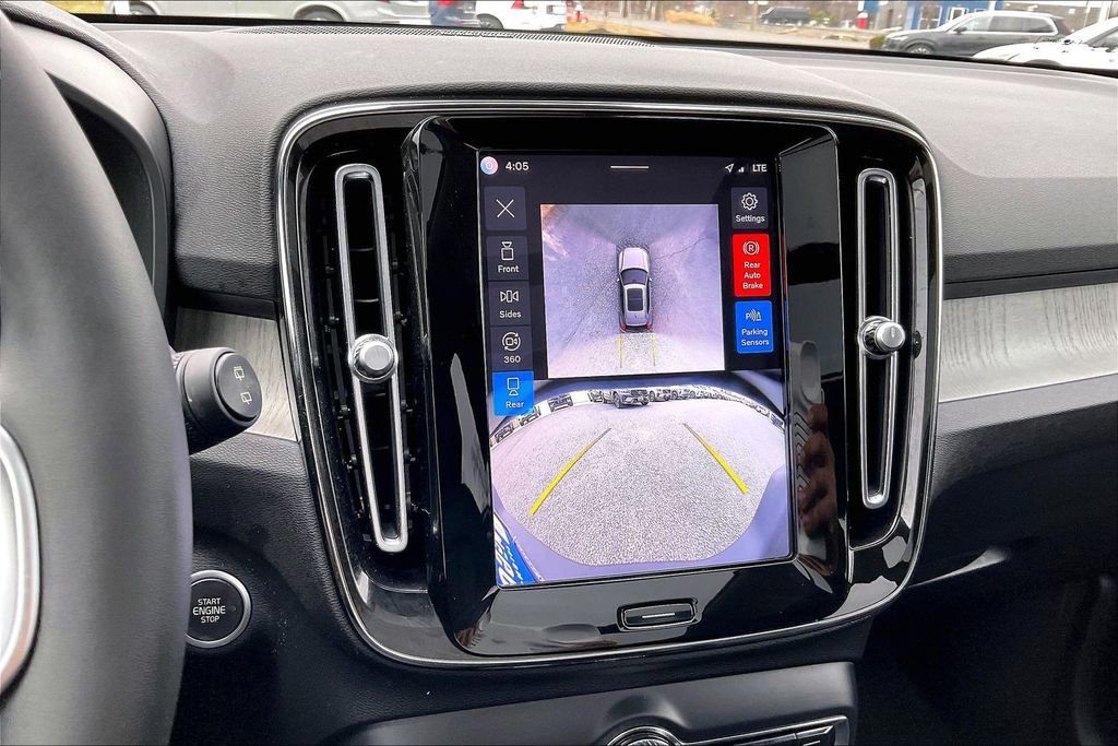 Certified 2024 Volvo XC40 B5 Plus w/ Climate Package image 14