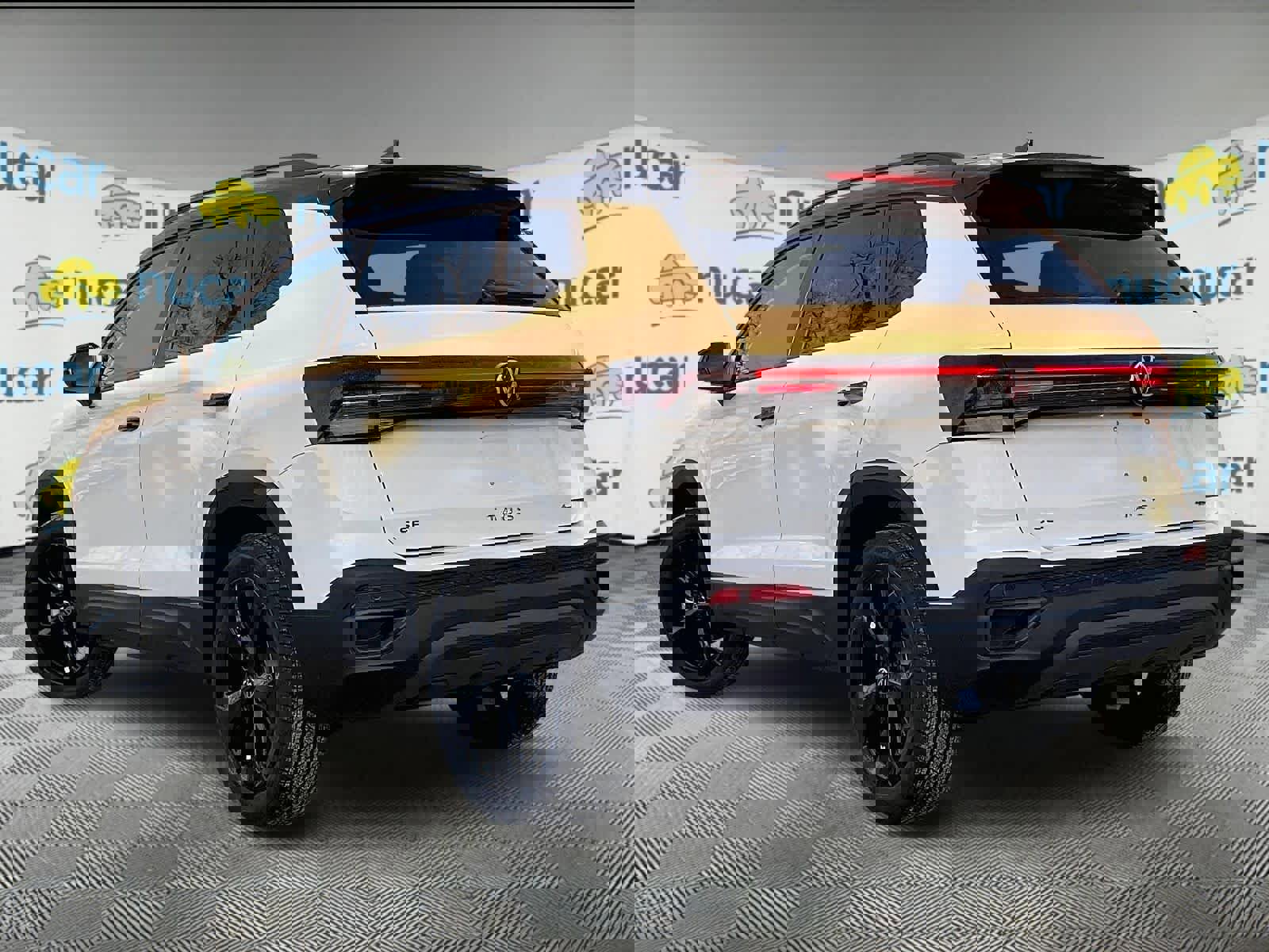 New 2026 Volkswagen Taos SE image 5