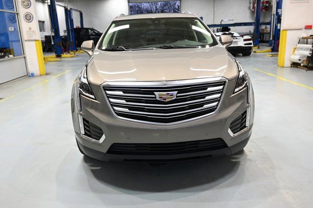 Used 2019 Cadillac XT5 Premium Luxury image 2