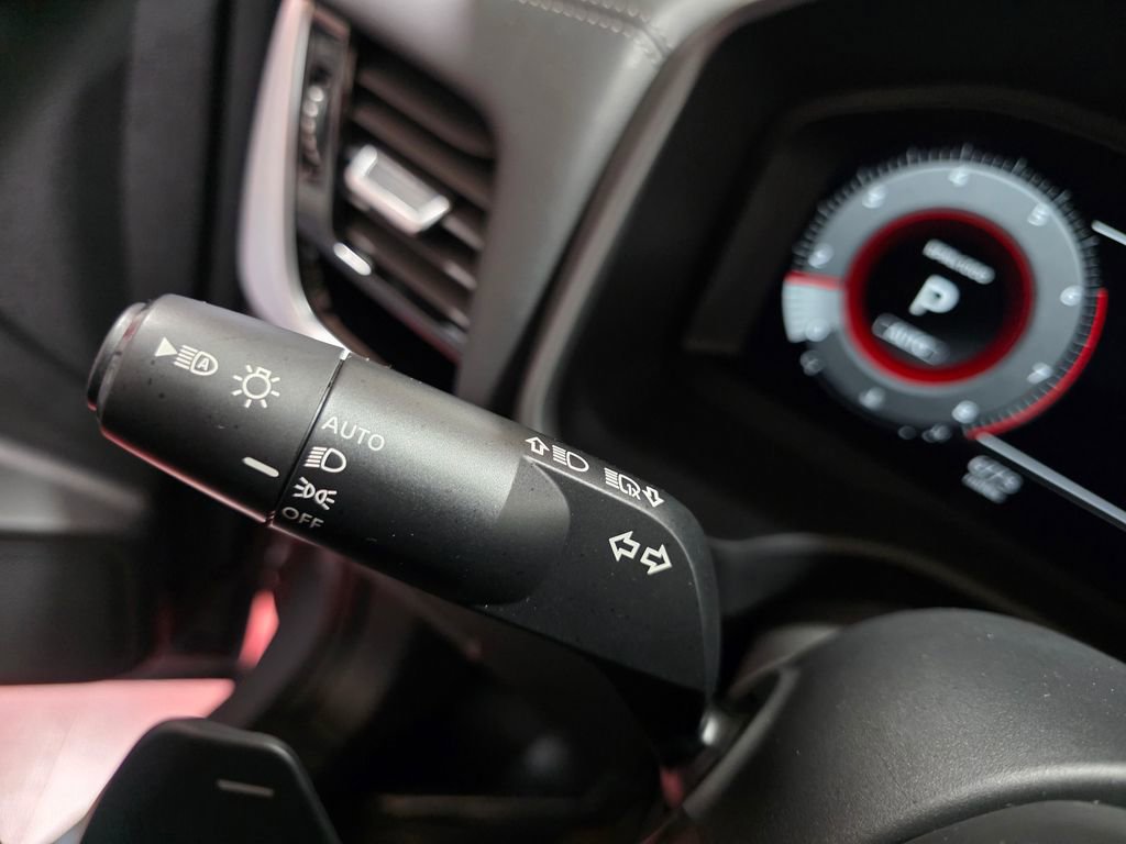 Used 2025 Nissan Rogue SL w/ SL Premium Package image 30