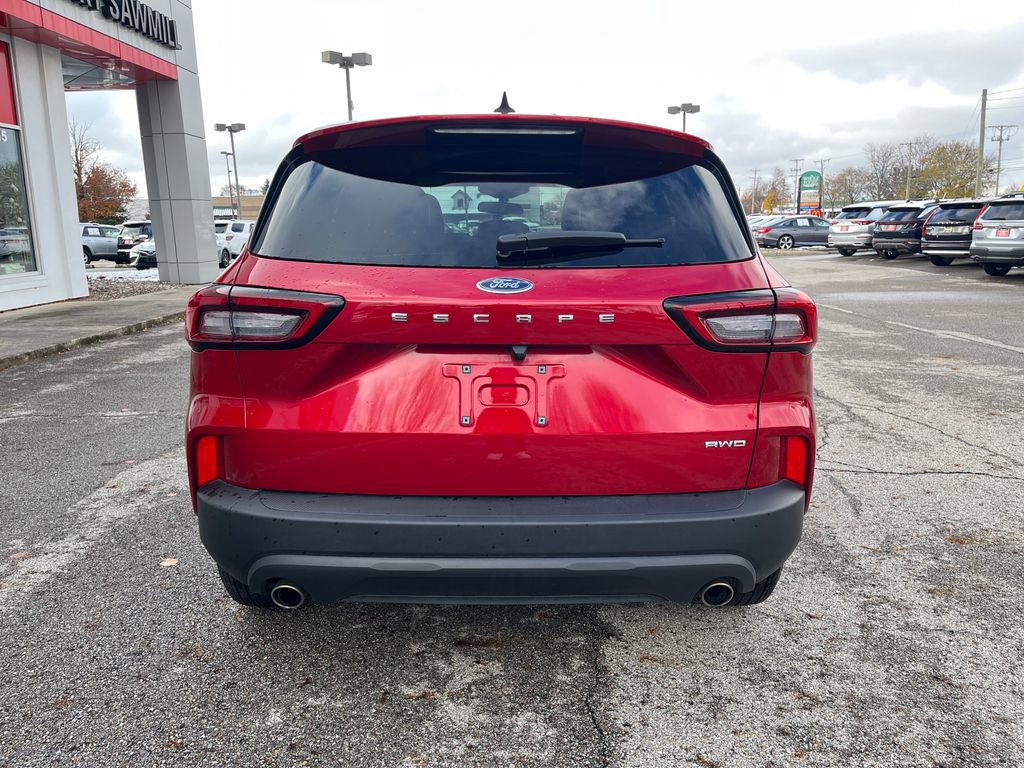Used 2025 Ford Escape ST-Line image 4