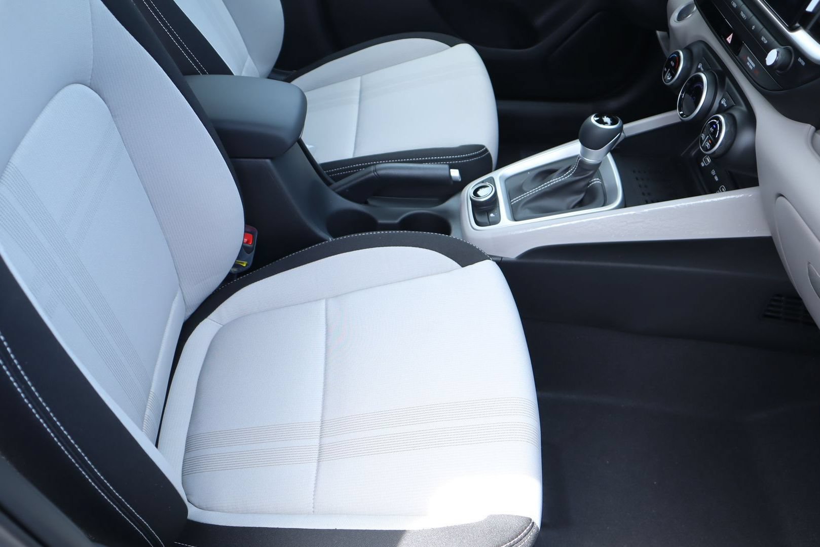 New 2026 Hyundai Venue SEL FWD image 19