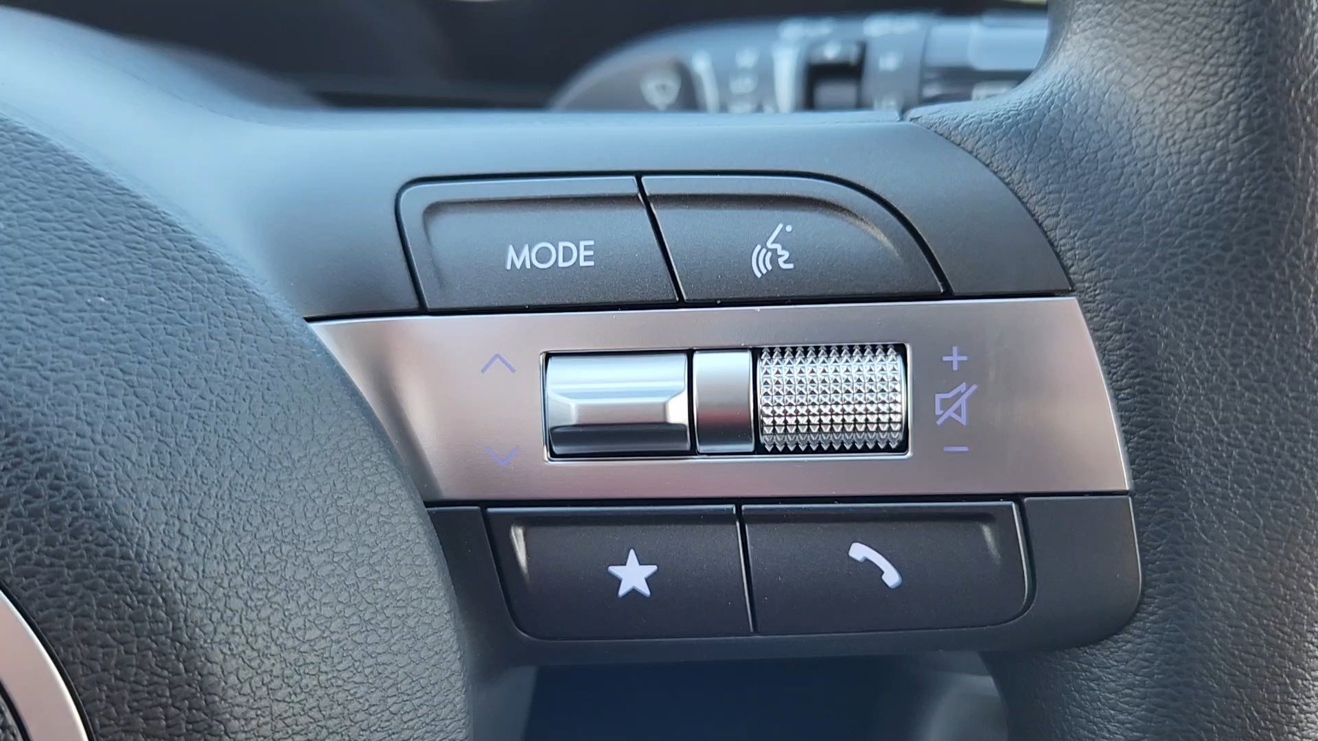 New 2026 Hyundai Kona SE image 12