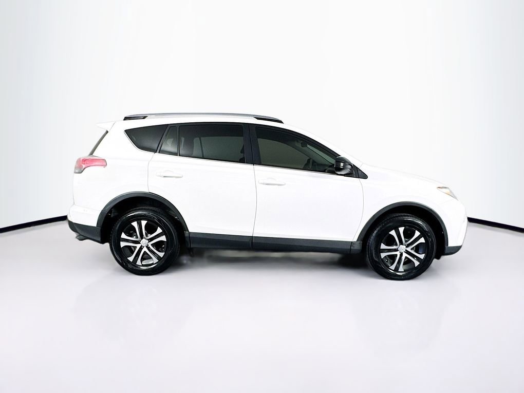 Used 2017 Toyota RAV4 LE image 11
