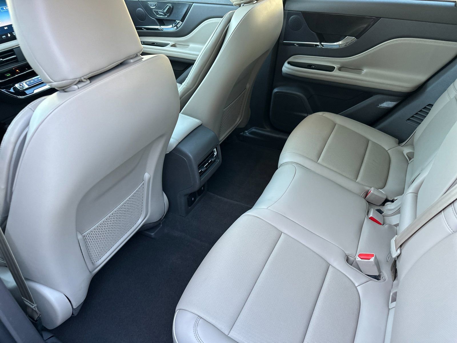 Used 2024 Lincoln Corsair Grand Touring w/ Equipment Group 301A image 14