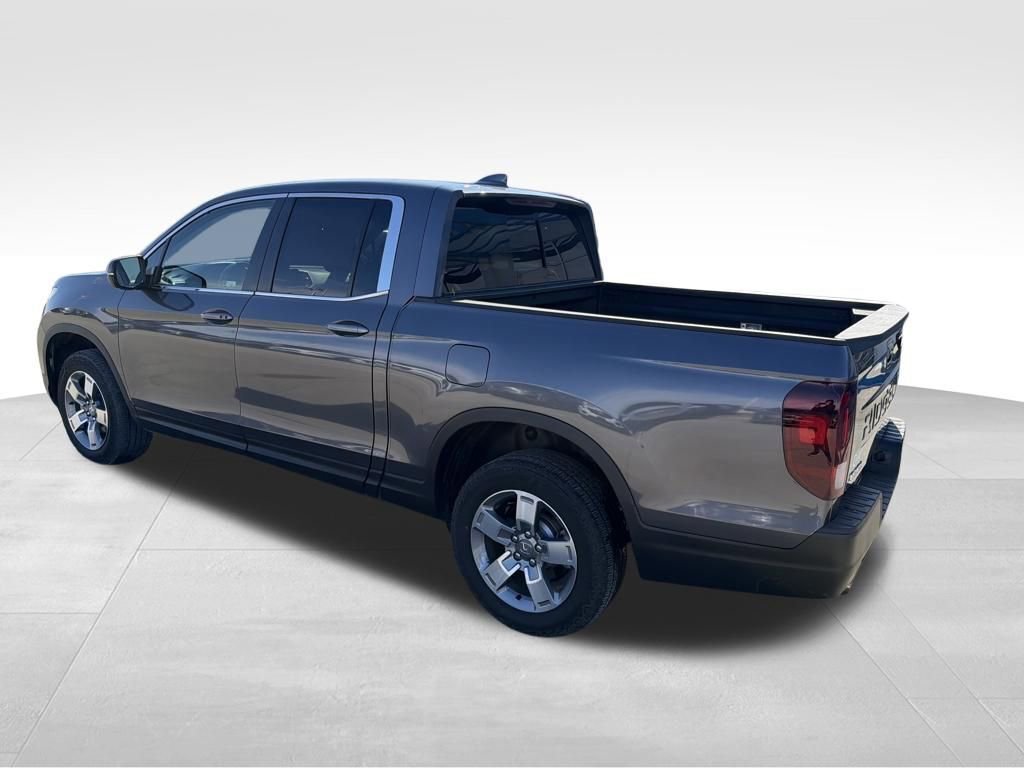 Certified 2025 Honda Ridgeline RTL image 4