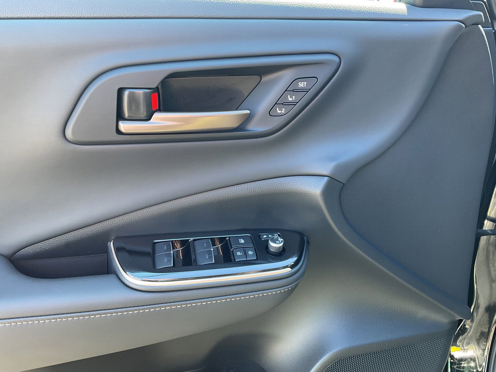 Used 2024 Toyota Crown Platinum image 22