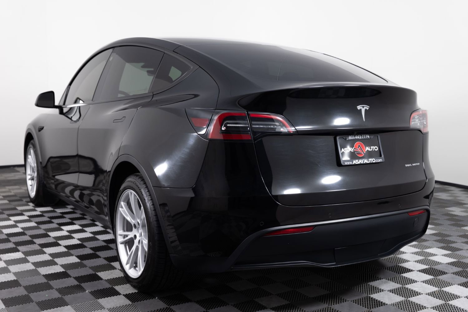Used 2021 Tesla Model Y Long Range AWD/4WD image 5