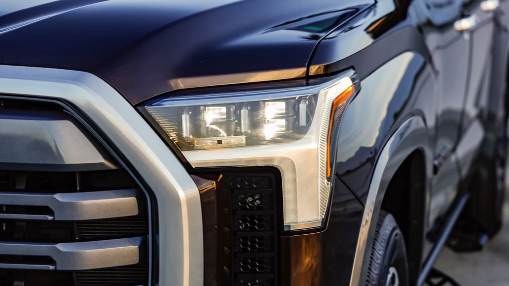 Used 2023 Toyota Tundra Limited image 5