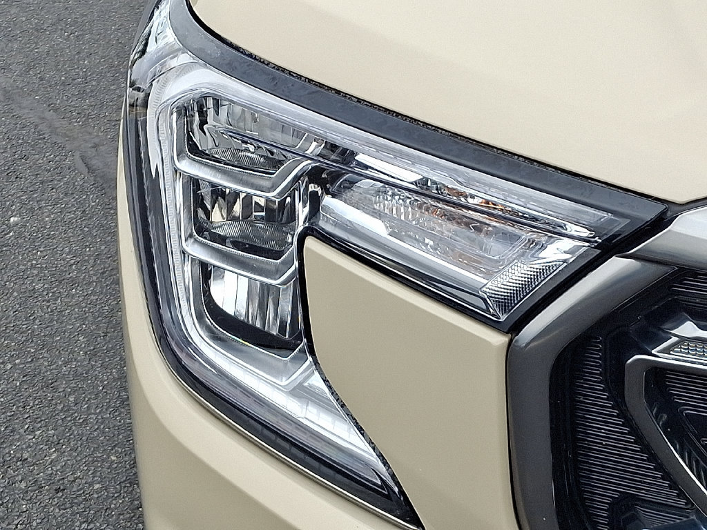 Certified 2022 GMC Terrain AT4 AWD/4WD image 9