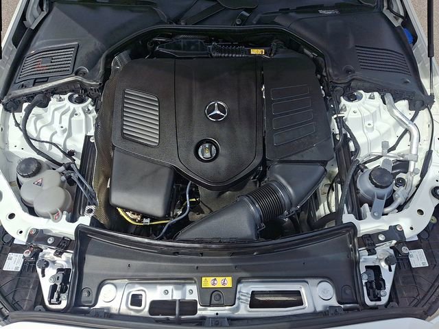 Used 2025 Mercedes-Benz C 300 4MATIC Sedan image 31