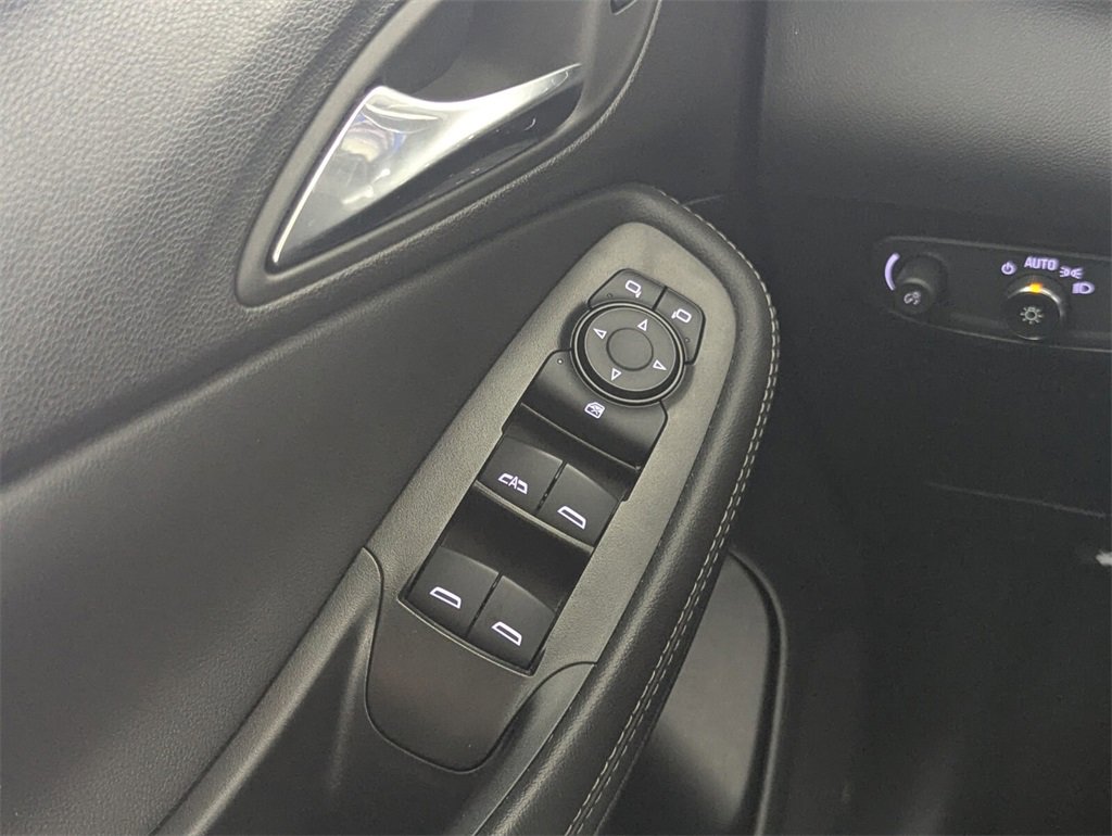 Used 2023 Buick Encore GX Select w/ Safety Package II image 15