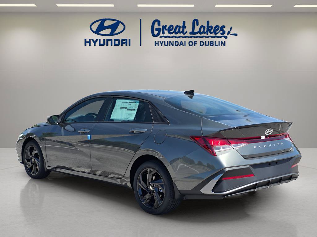 New 2026 Hyundai Elantra Sport FWD image 3