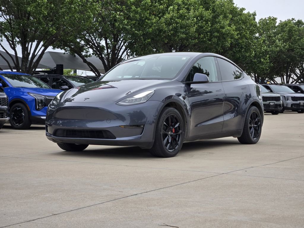 Used 2022 Tesla Model Y Long Range AWD/4WD image 2