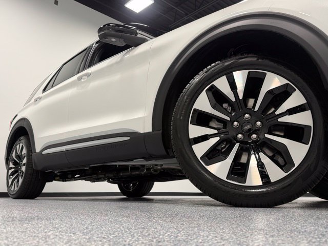 New 2027 Ford Explorer Platinum AWD/4WD image 2