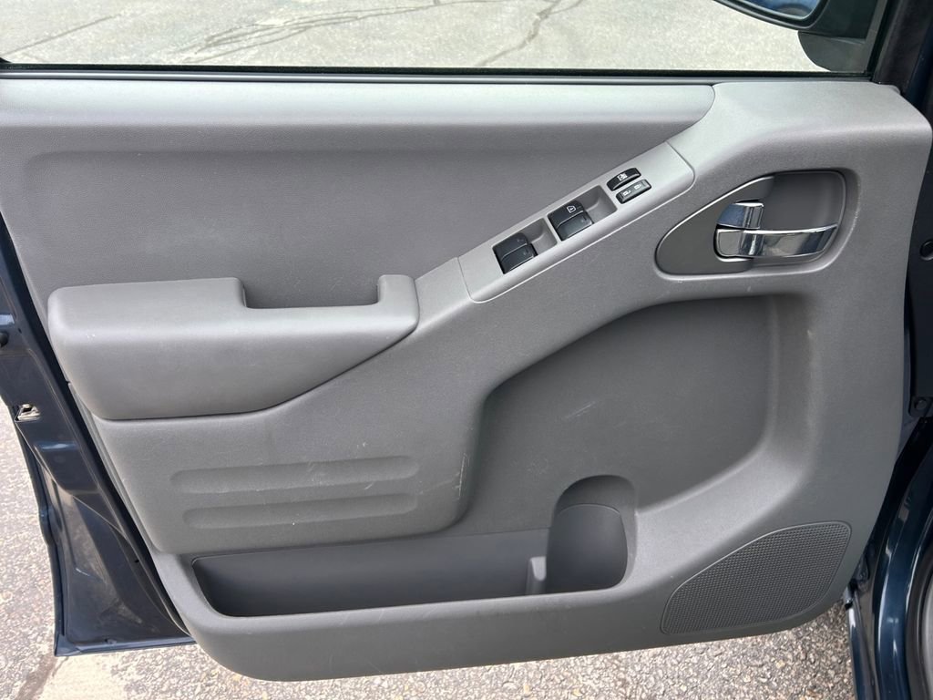 Used 2021 Nissan Frontier SV AWD/4WD image 21