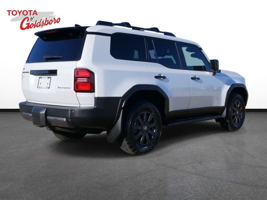 Used 2025 Toyota Land Cruiser image 6