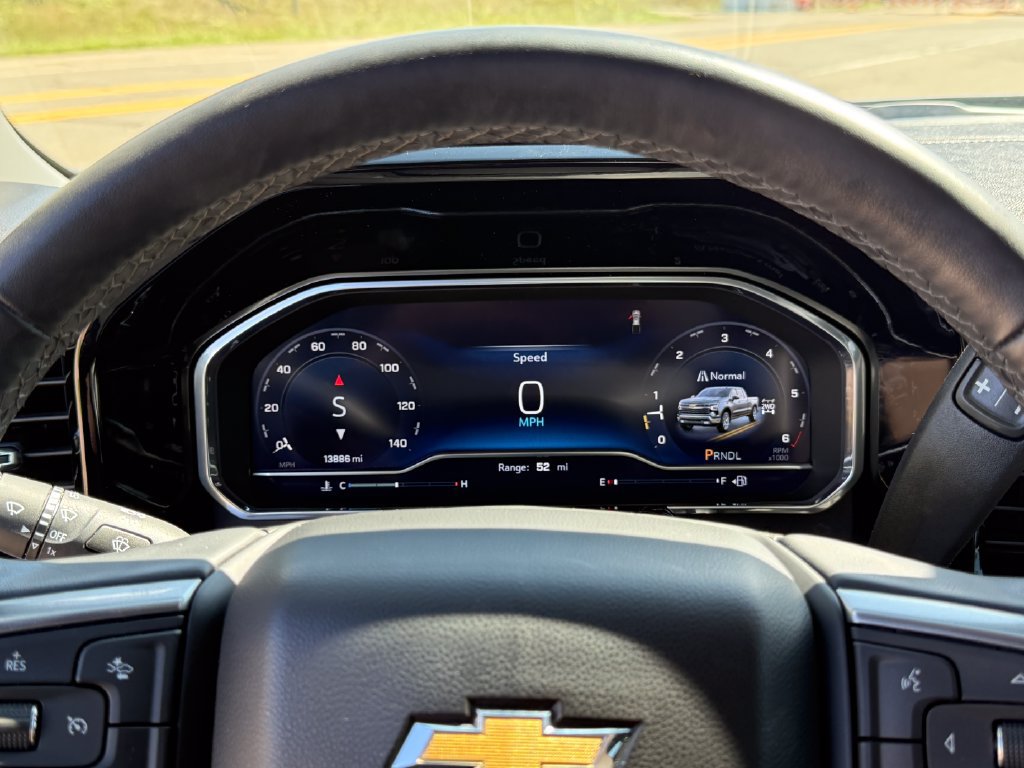 Certified 2024 Chevrolet Silverado 1500 LT AWD/4WD image 19