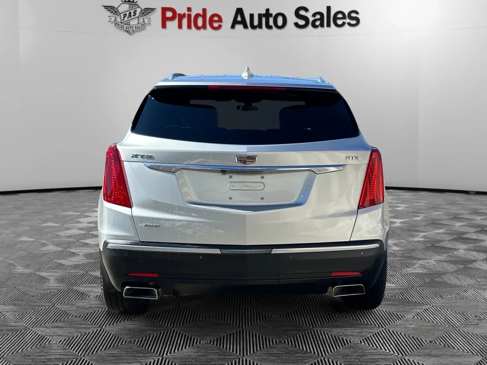 Used 2018 Cadillac XT5 Luxury AWD/4WD image 6