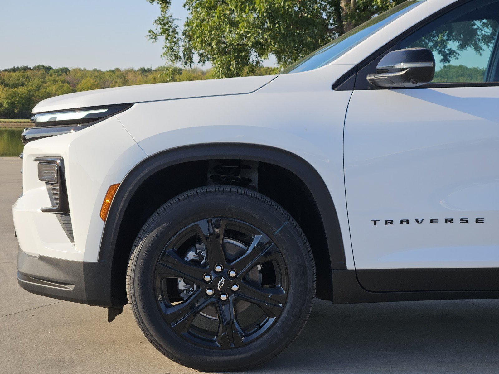 New 2027 Chevrolet Traverse LT w/ Midnight/Sport Edition FWD image 6