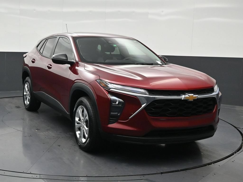 Used 2024 Chevrolet Trax LS FWD image 8