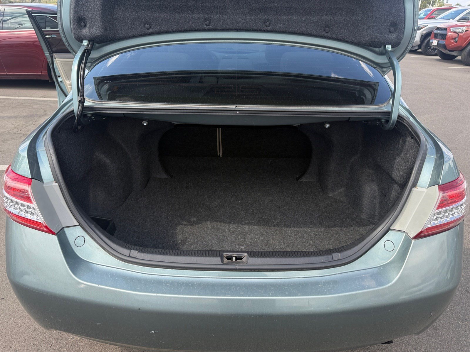 Used 2011 Toyota Camry LE w/ LE Extra-Value Pkg FWD image 32