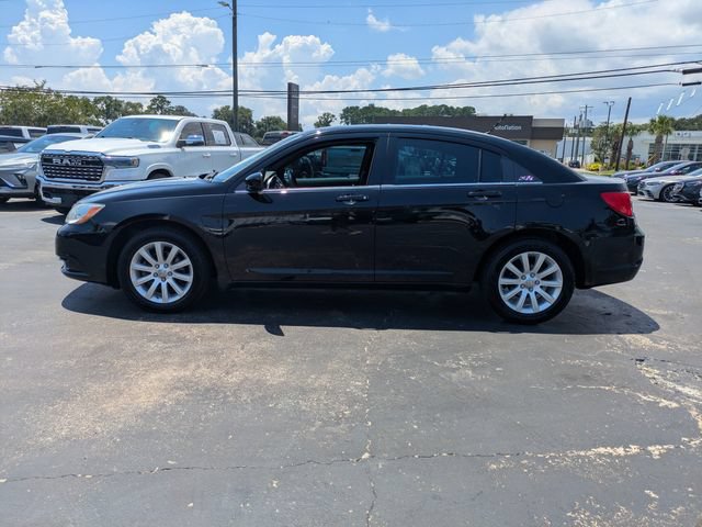 Used 2013 Chrysler 200 Touring w/ Cold Weather Group FWD image 8