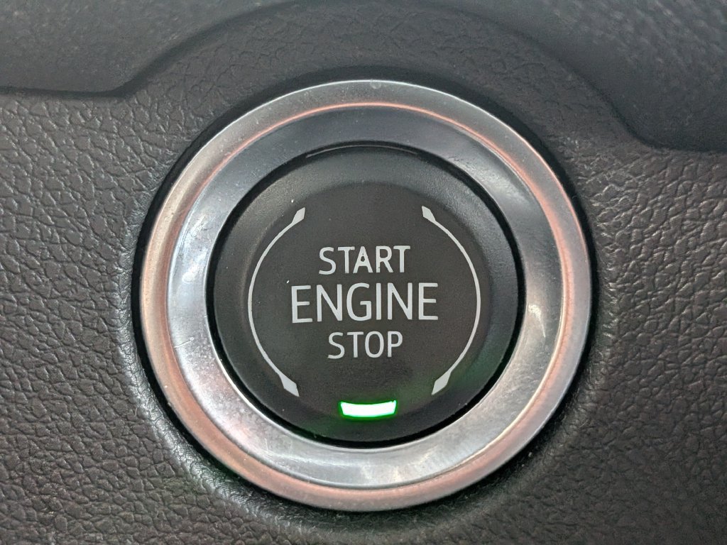 Used 2025 Chevrolet Traverse LT FWD image 31
