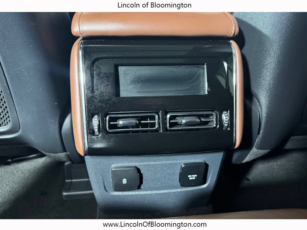 Certified 2025 Lincoln Aviator Reserve w/ Illumination Package AWD/4WD image 13