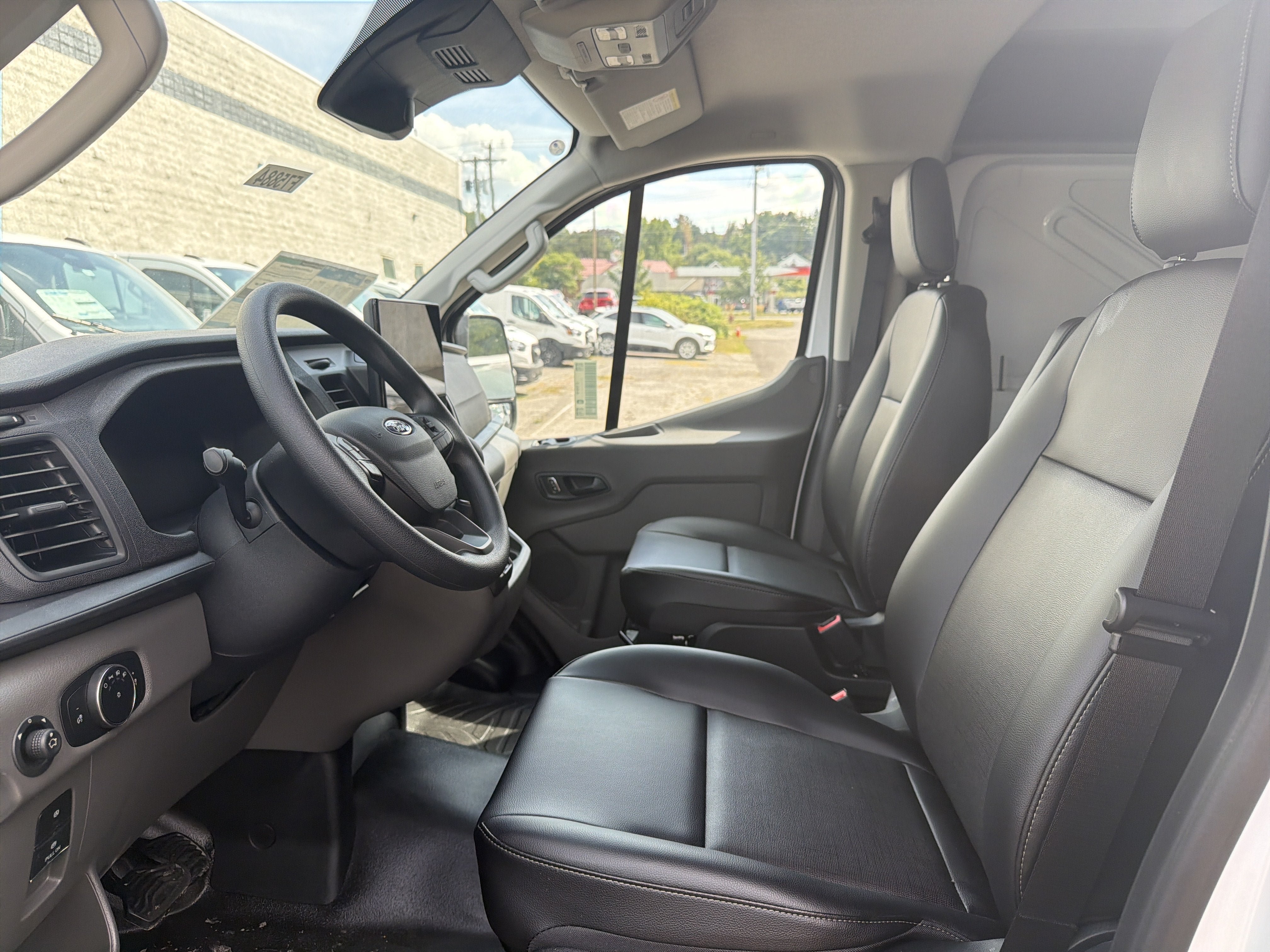 New 2026 Ford Transit 150 Low Roof RWD image 9