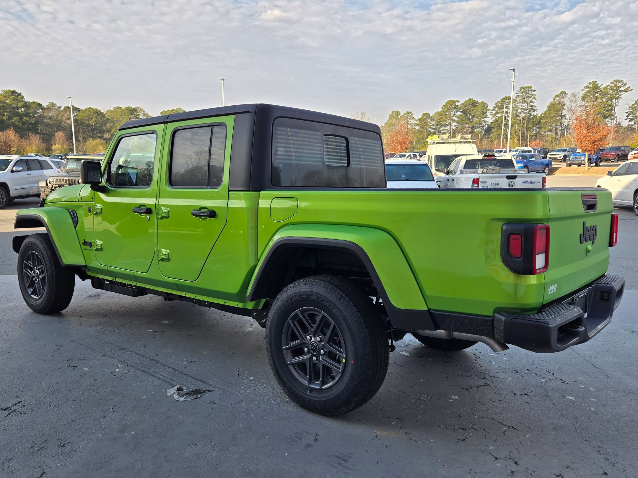 New 2026 Jeep Gladiator Sport image 5