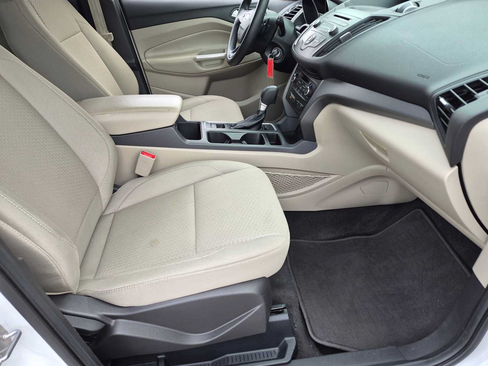 Used 2017 Ford Escape SE AWD/4WD image 19