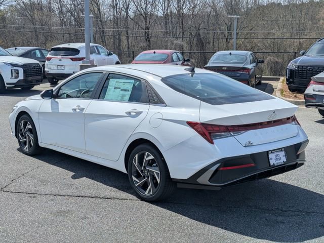 Certified 2025 Hyundai Elantra SEL image 5