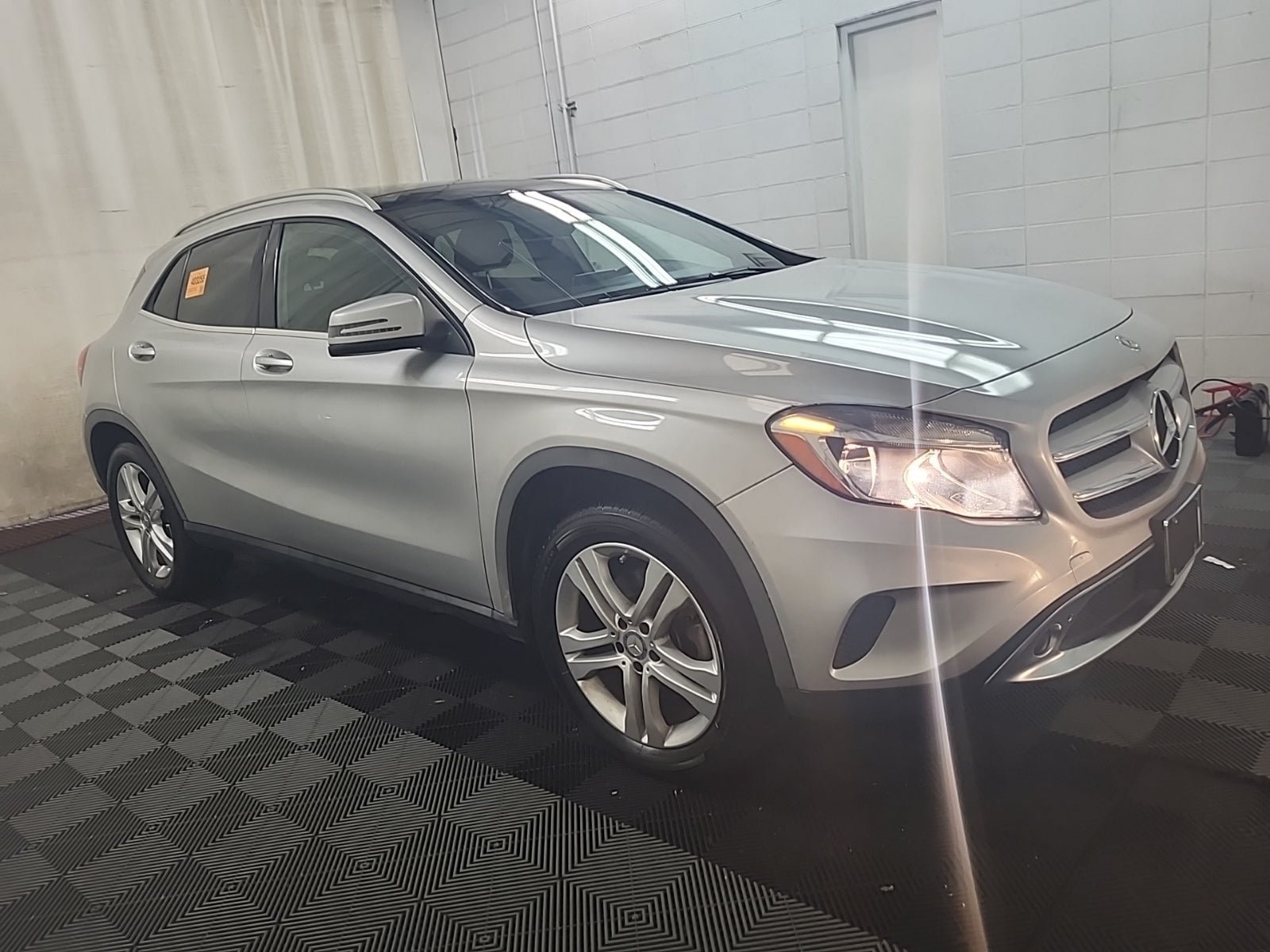 Used 2017 Mercedes-Benz GLA 250 4MATIC image 4