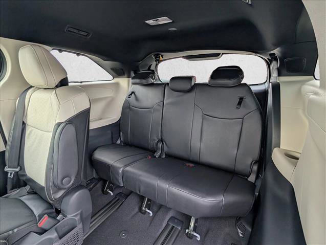 New 2026 Toyota Sienna Platinum image 11