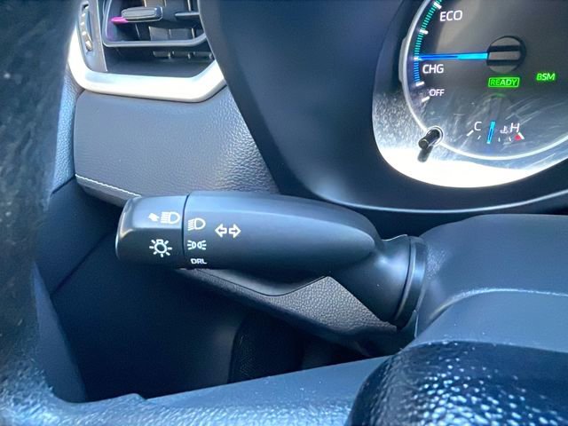 Used 2020 Toyota RAV4 LE image 23