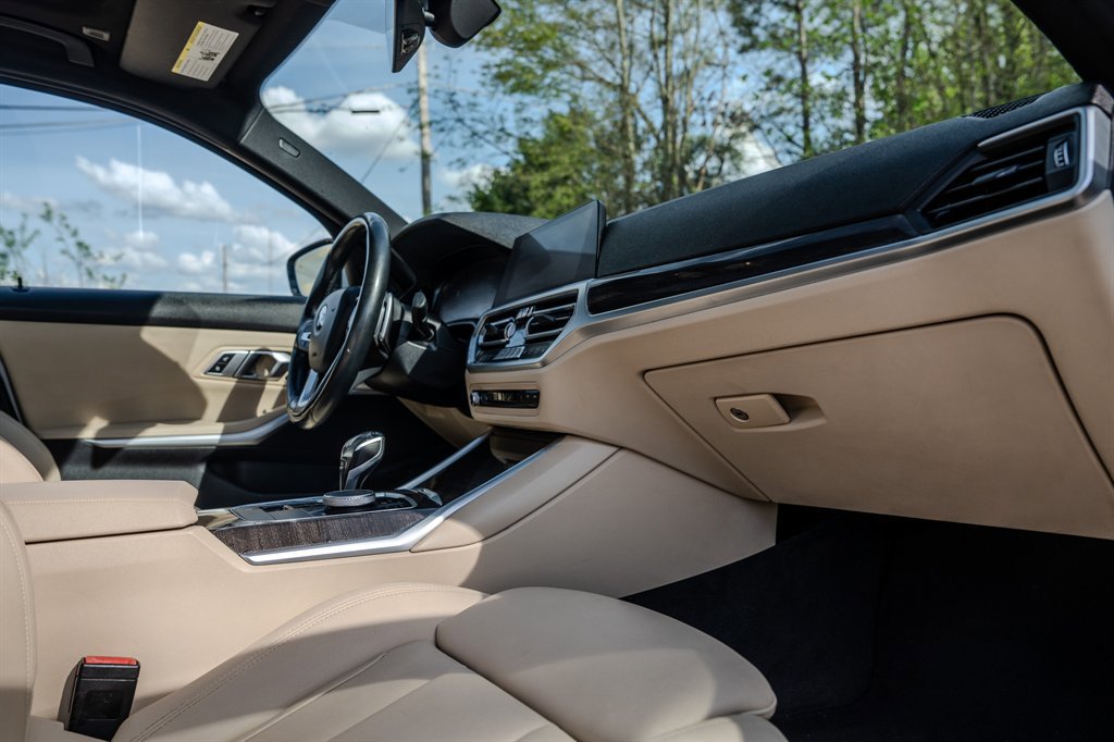 Used 2020 BMW 330i Sedan w/ Convenience Package RWD image 32