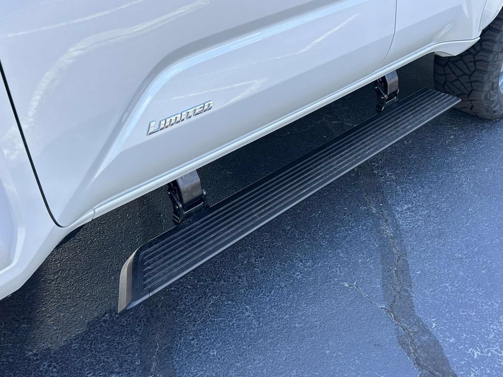 New 2026 Toyota 4Runner Limited AWD/4WD image 10