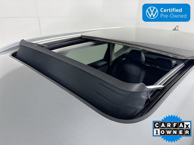Certified 2022 Volkswagen Taos SE w/ Panoramic Sunroof Package image 22